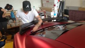 Autófóliázás Nissan GTR R35 buborék kiszúrása